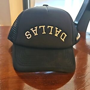 Youth upside down DALLAS trucker hat NWOT RARE